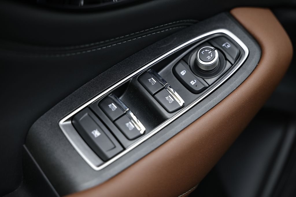 Used 2025 Magnetite Gray Metallic Subaru Touring XT image 17