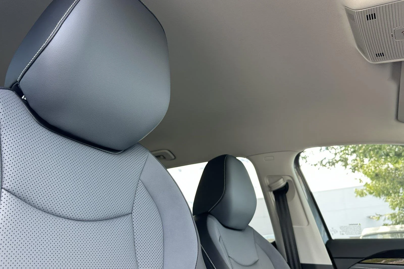 New 2026 Platinum Gray Metallic Volkswagen SE image 17
