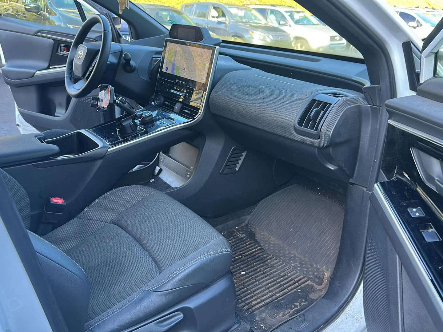 Used 2024 Wind Chill Pearl Toyota XLE image 12