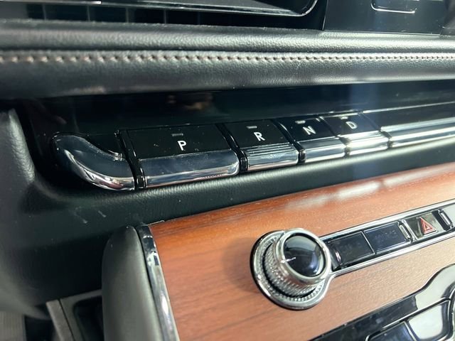 Used 2021 Blue Lincoln Reserve image 22
