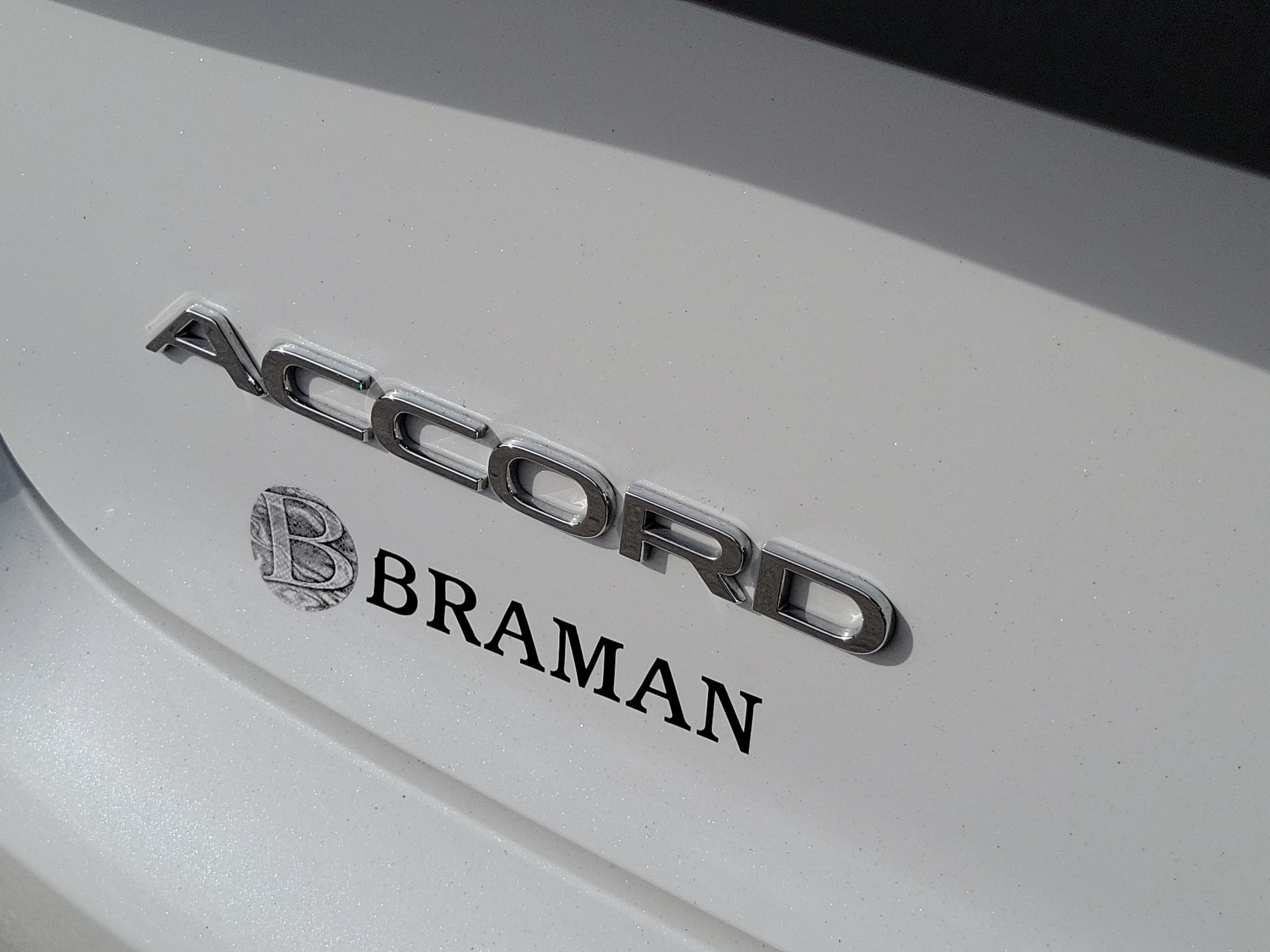 Used 2024 Platinum White Pearl Honda HYBRID SPORT image 5