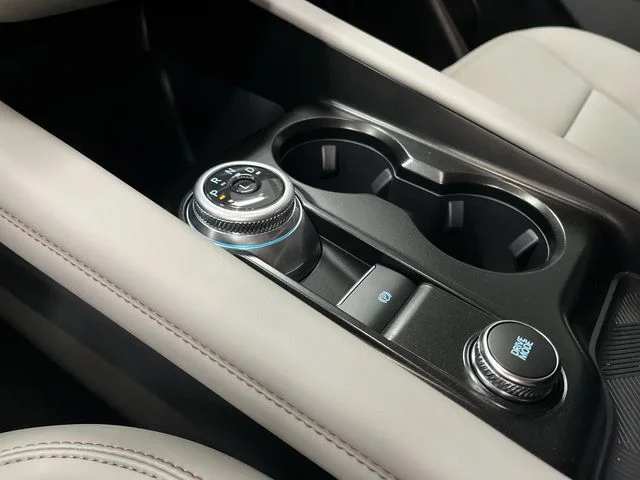 New 2026 Vapor Blue Metallic Ford Active image 18