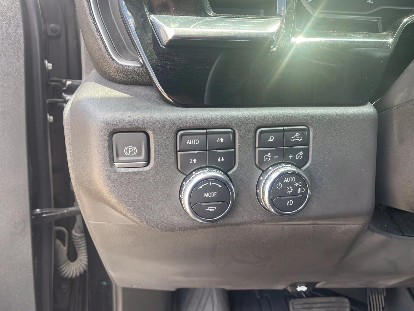 Used 2023 ONYX BLACK GMC SLT image 7