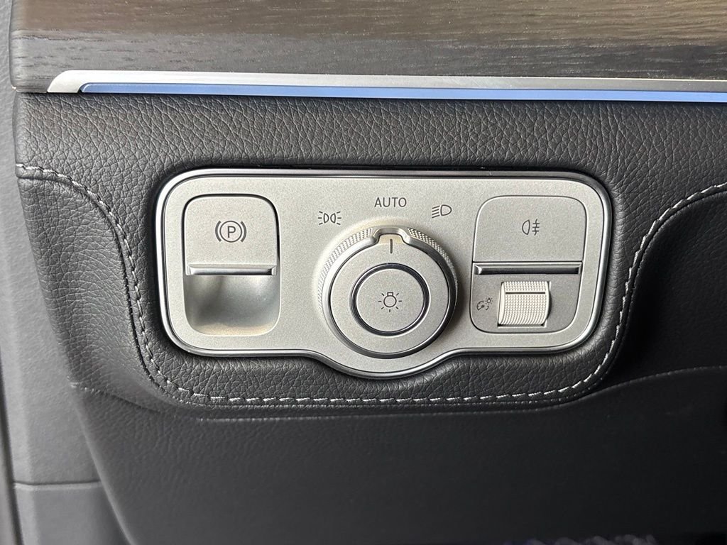 New 2026 MANUFAKTUR Alpine Grey Mercedes-Benz GLE 450 image 21