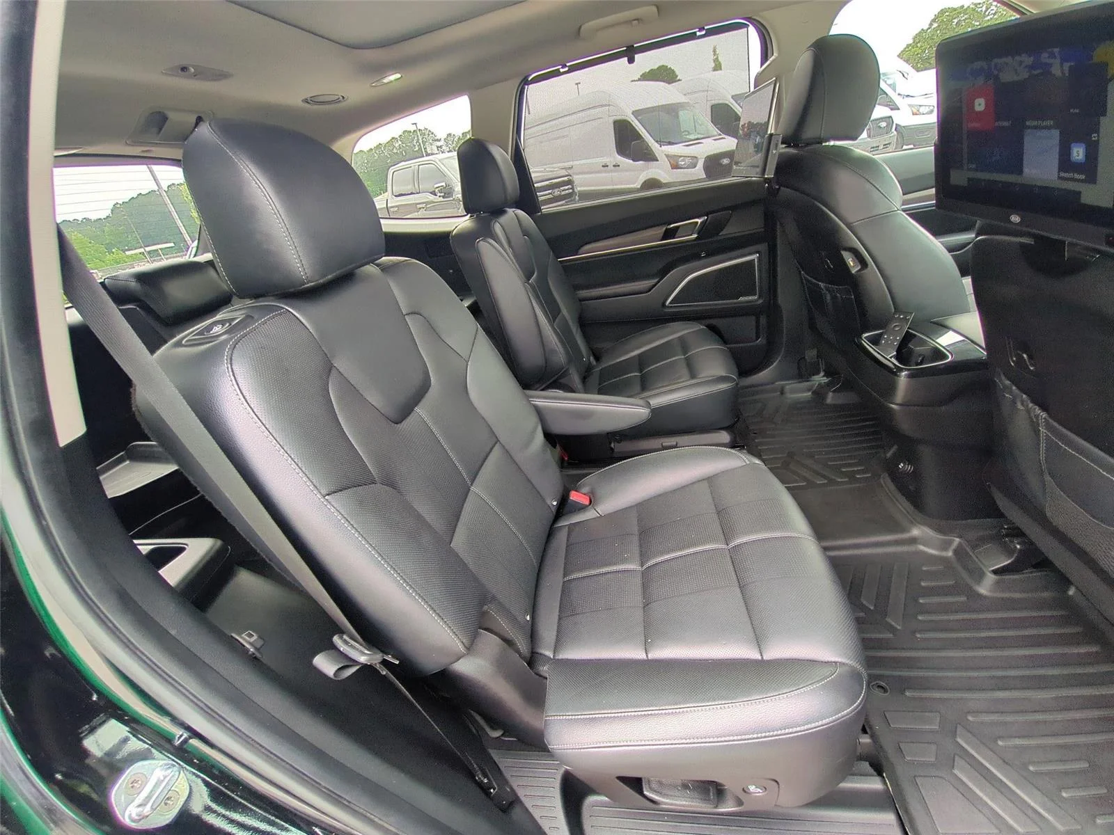Used 2022 Ebony Black Kia SX image 39