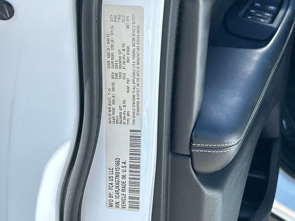 Used 2021 White Jeep Altitude image 10