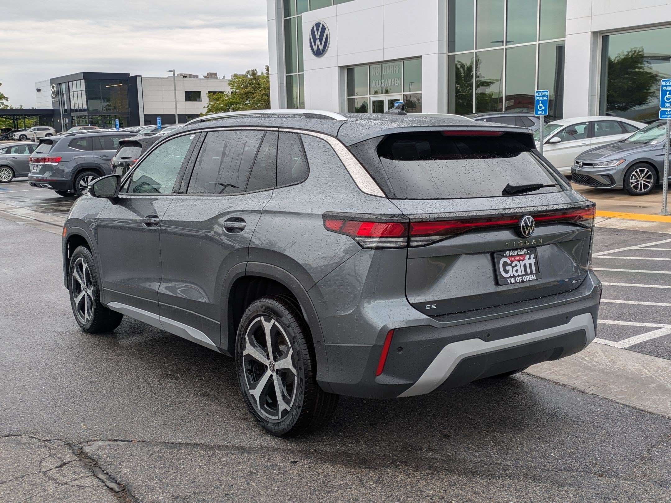 New 2026 Platinum Gray Metallic Volkswagen SE image 5