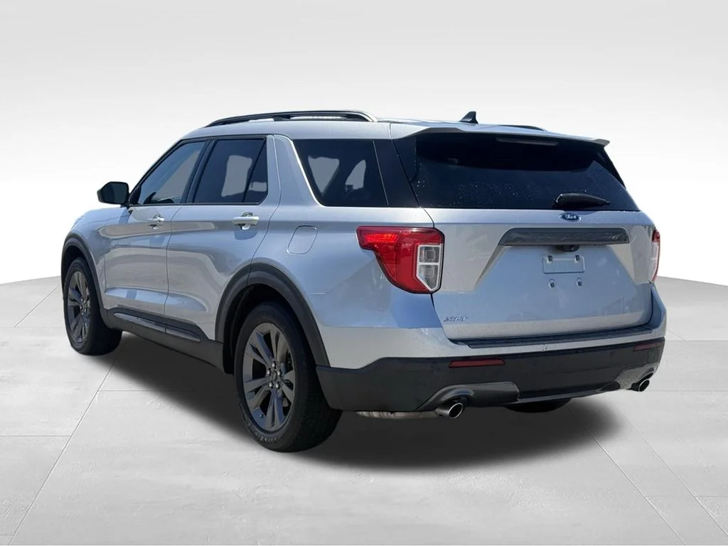 Used 2021 Silver Ford XLT image 3