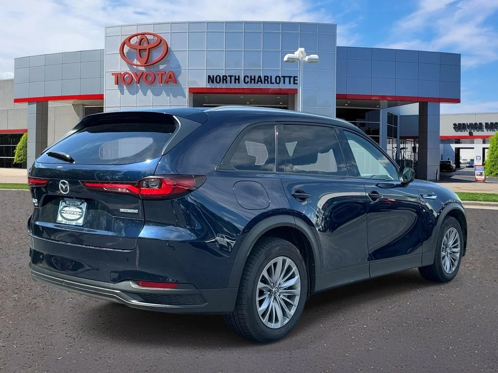 Used 2024 Blue Mazda Preferred image 8