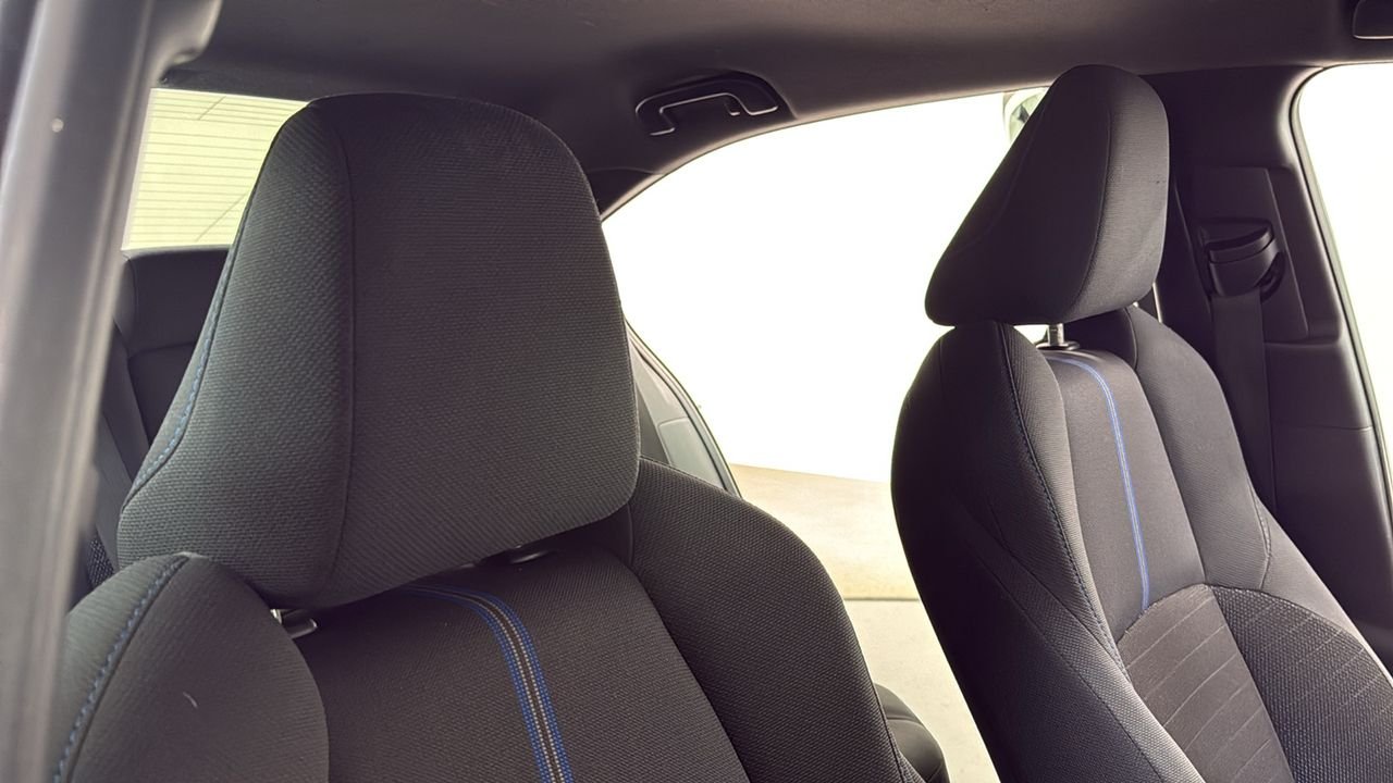 Used 2022 White Toyota SE Nightshade image 19