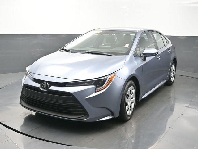 Used 2025 Gray Toyota LE image 3