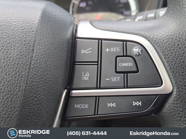 Used 2022 Beige Toyota L image 29