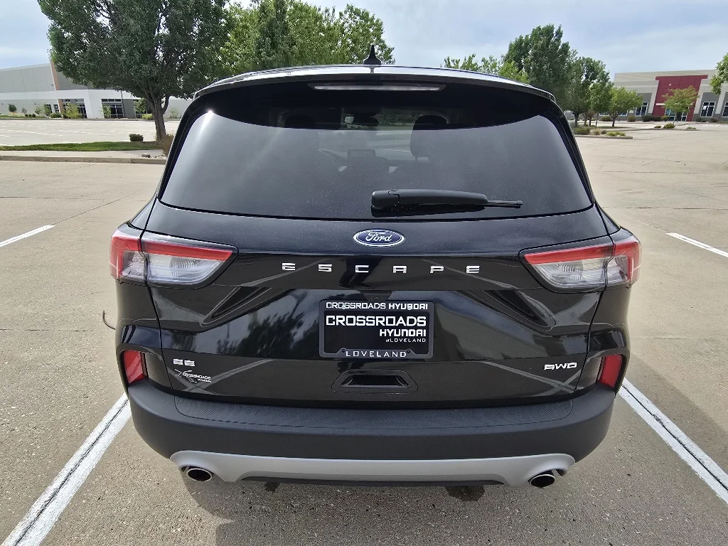 Used 2022 Agate Black Metallic Ford SE image 5