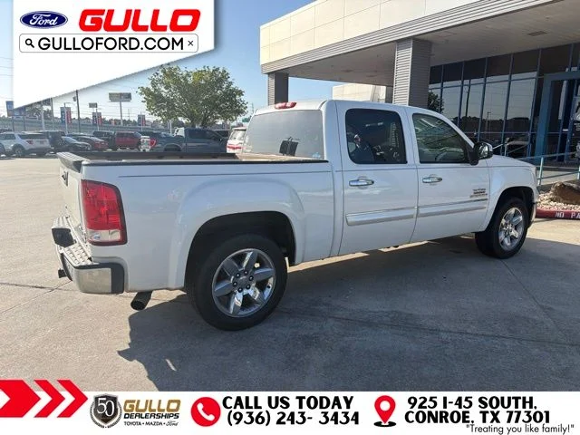 Used 2012 White Diamond Clearcoat GMC SLE image 3