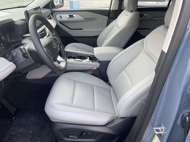 New 2026 Vapor Blue Metallic Ford Active image 7