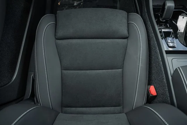 New 2026 Denim Blue Volvo B5 Ultra Black Edition image 32