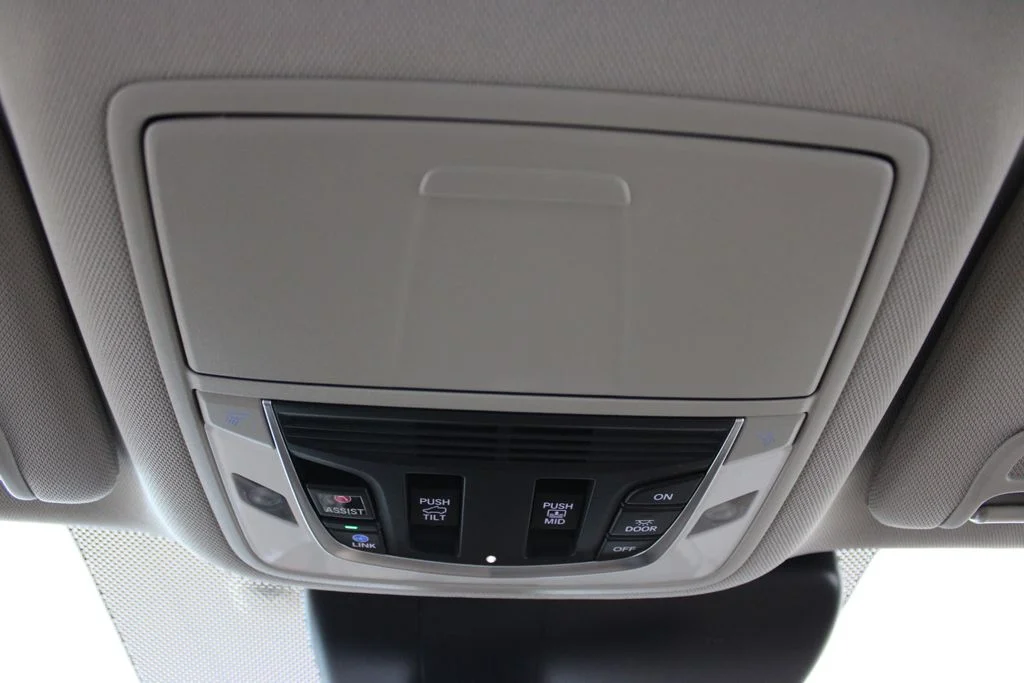 New 2026 Majestic Black Pearl Acura Advance Package image 33
