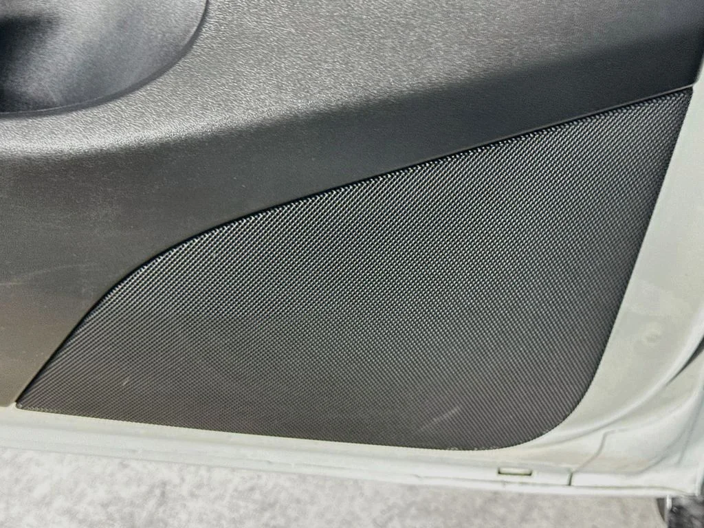 Used 2022 White Tesla Long Range image 19