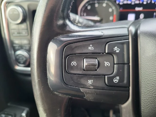 Used 2021 White GMC AT4 image 22
