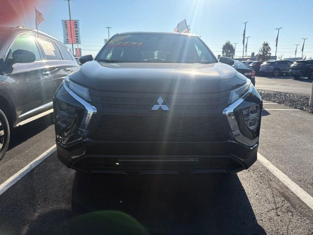 Used 2026 Black Mitsubishi SE image 2