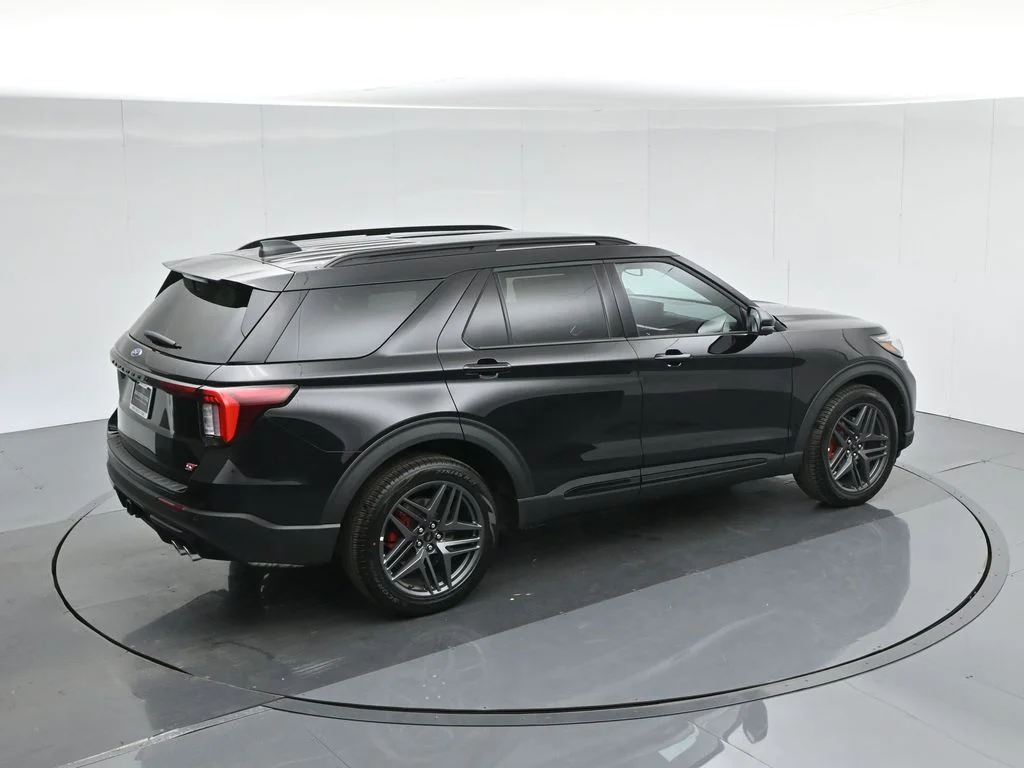 New 2026 Agate Black Metallic Ford ST image 24