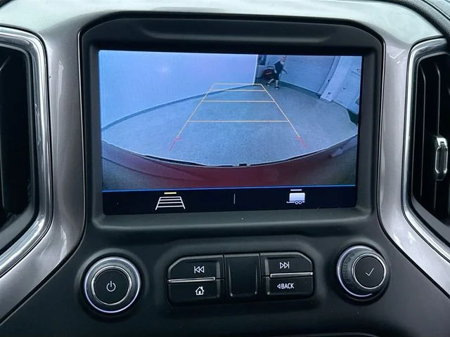 Used 2022 Red Chevrolet RST image 34