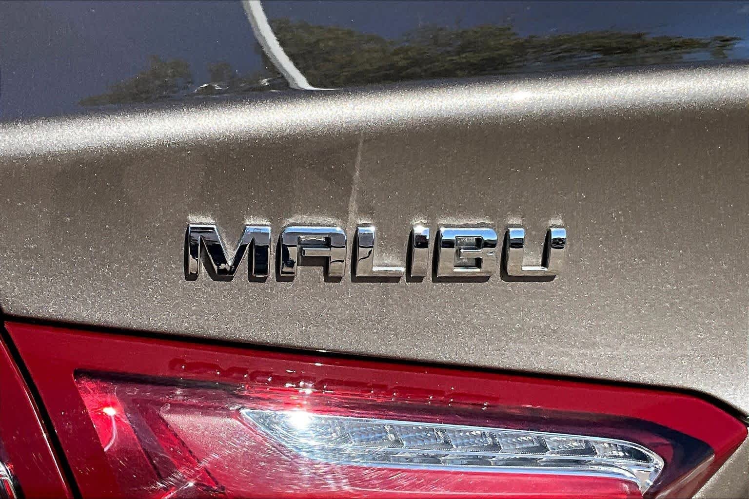 Used 2024 Mineral Gray Metallic Chevrolet LT image 33