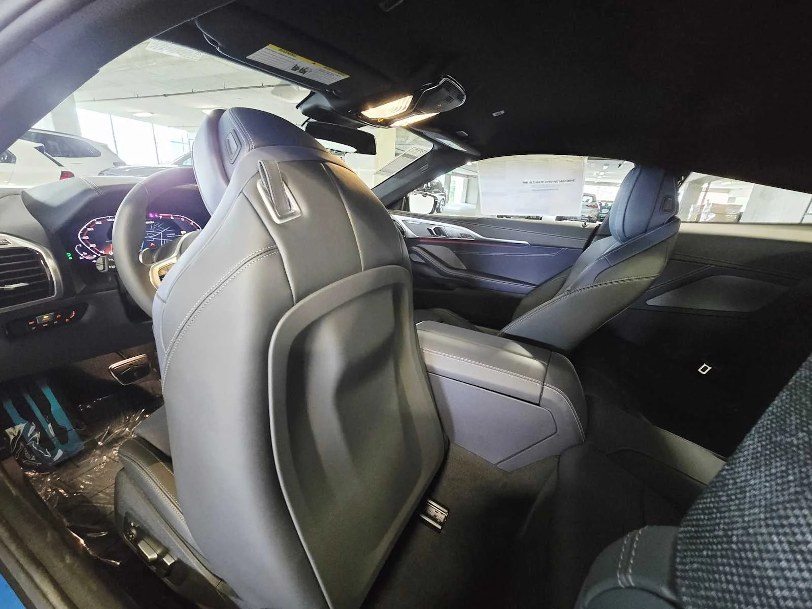 2026 BMW 8 Series M850i - Photo 28