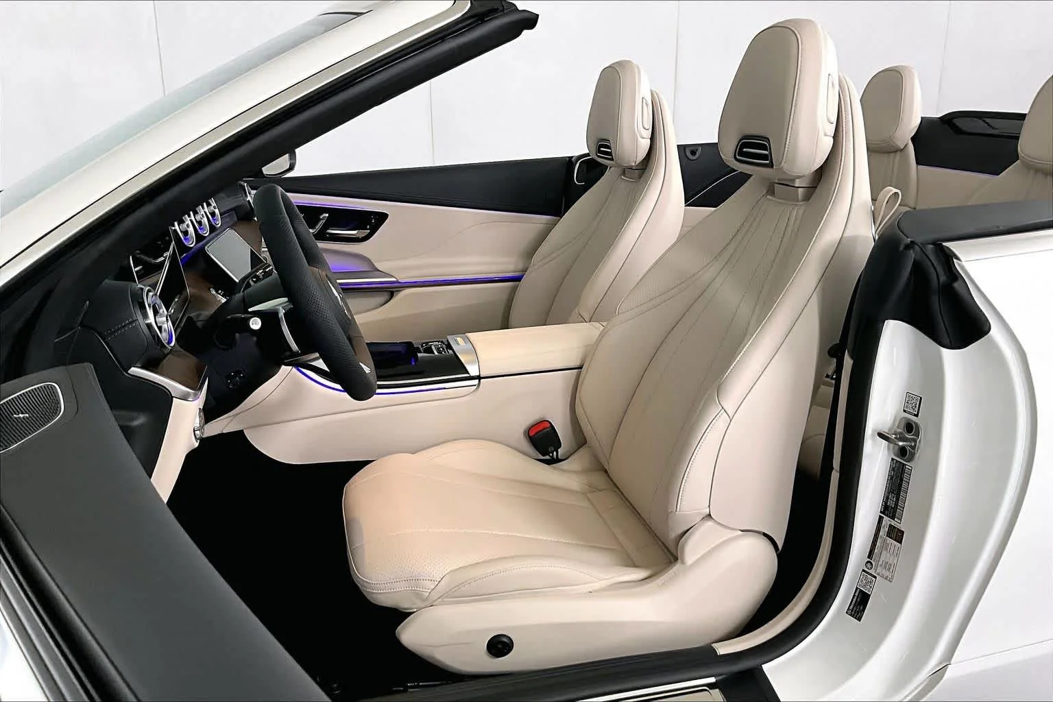 New 2026 Polar White Mercedes-Benz CLE 450 image 14