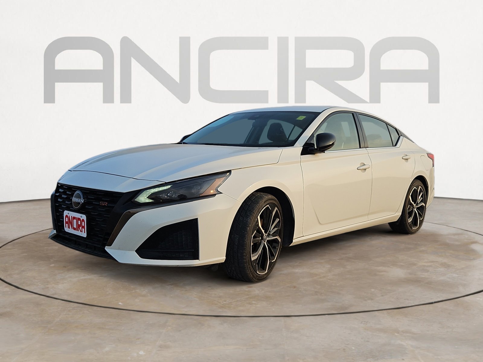 Used 2024 Glacier White Nissan 2.5 SR image 5