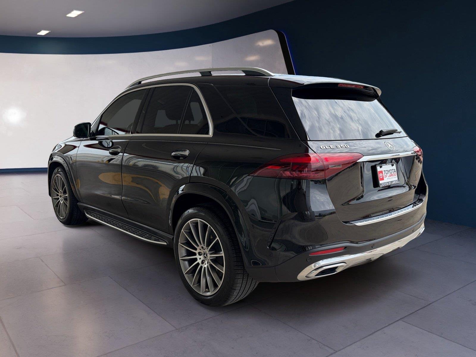 Used 2024 Obsidian Black Metallic Mercedes-Benz GLE 350 image 3