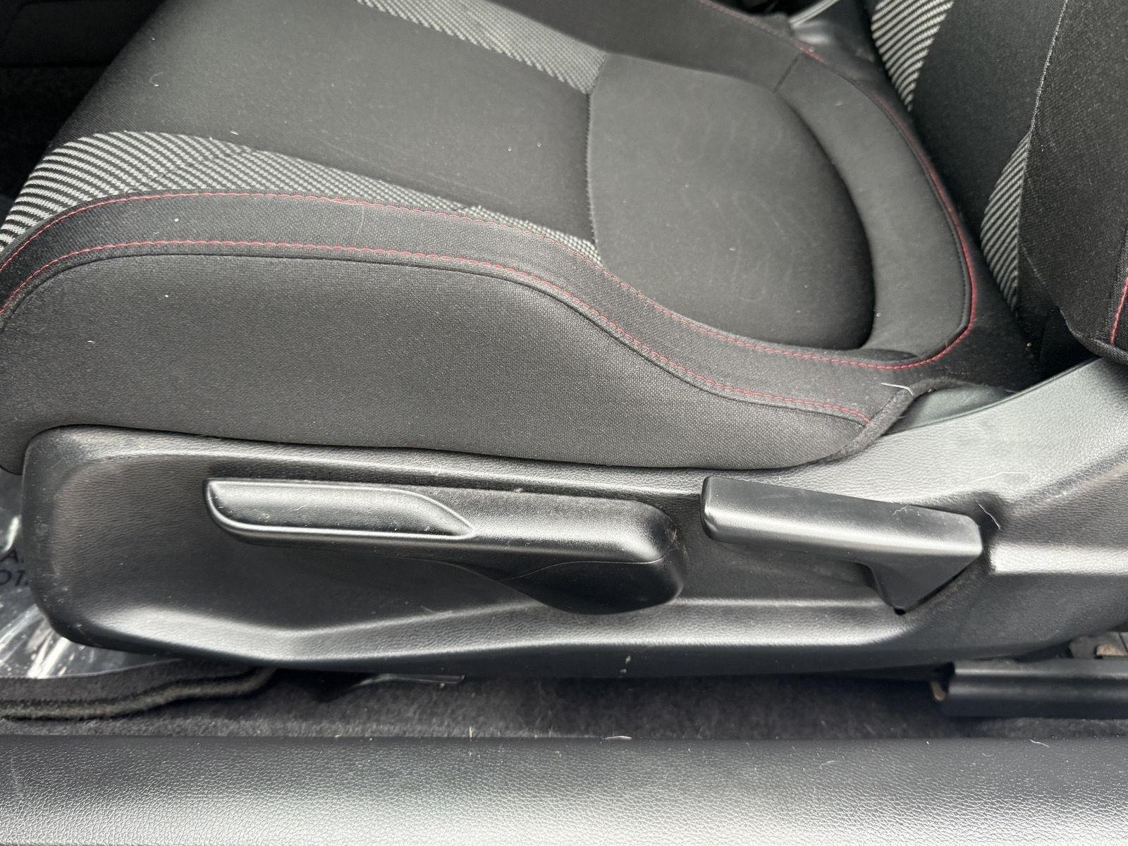 Used 2019 Platinum White Pearl Honda Si w/Summer Tires image 25