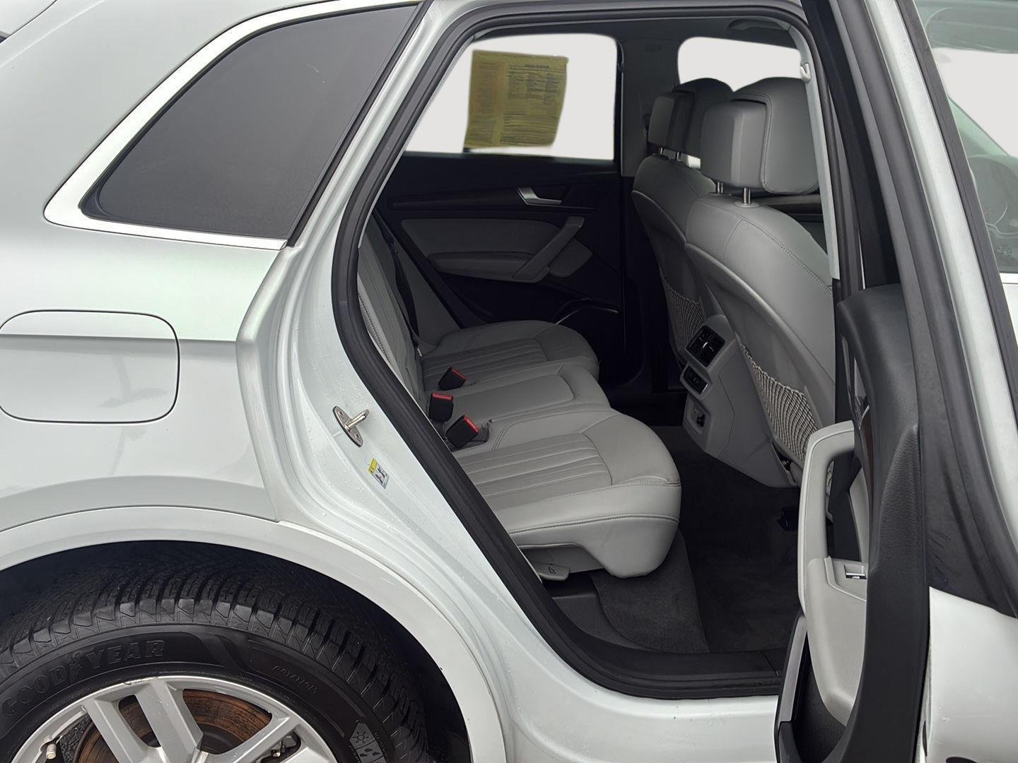 Used 2022 Glacier White Metallic Audi S line Premium image 17