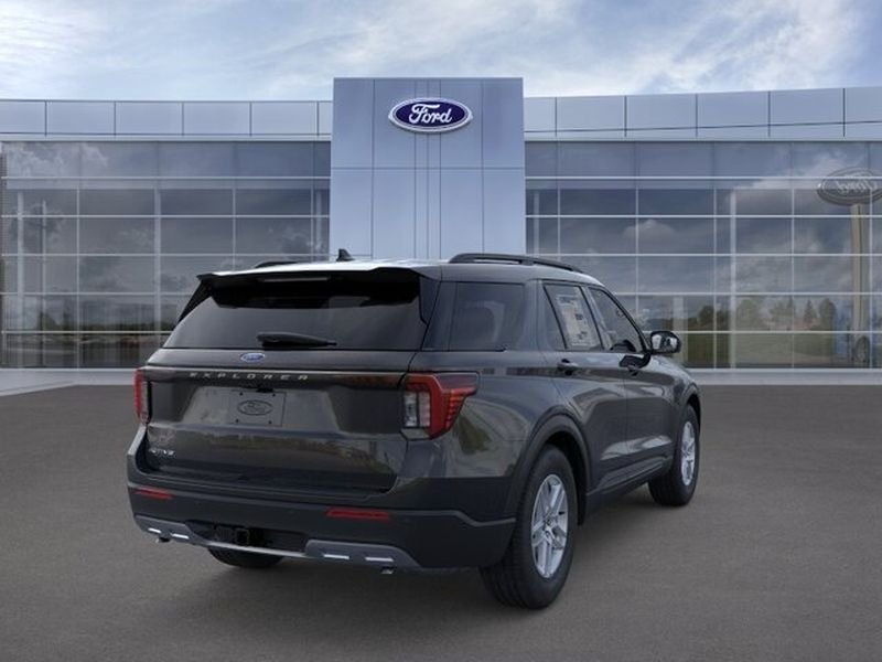 New 2026 Agate Black Metallic Ford Active image 8