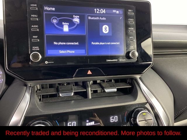 Used 2021 White Toyota LE image 19