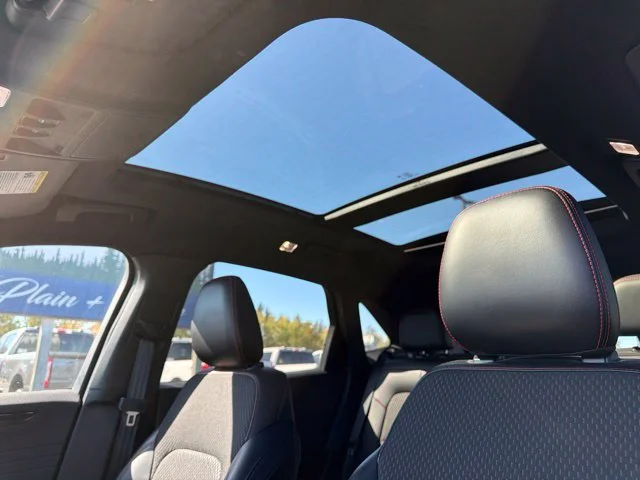 Used 2024 Vapor Blue Metallic Ford ST-Line Select image 11