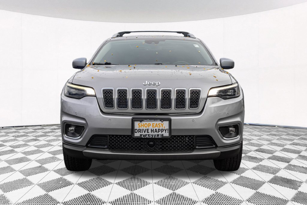 Used 2021 Silver Jeep Limited image 5