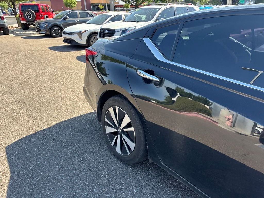 Used 2019 Black Nissan 2.5 SV image 13
