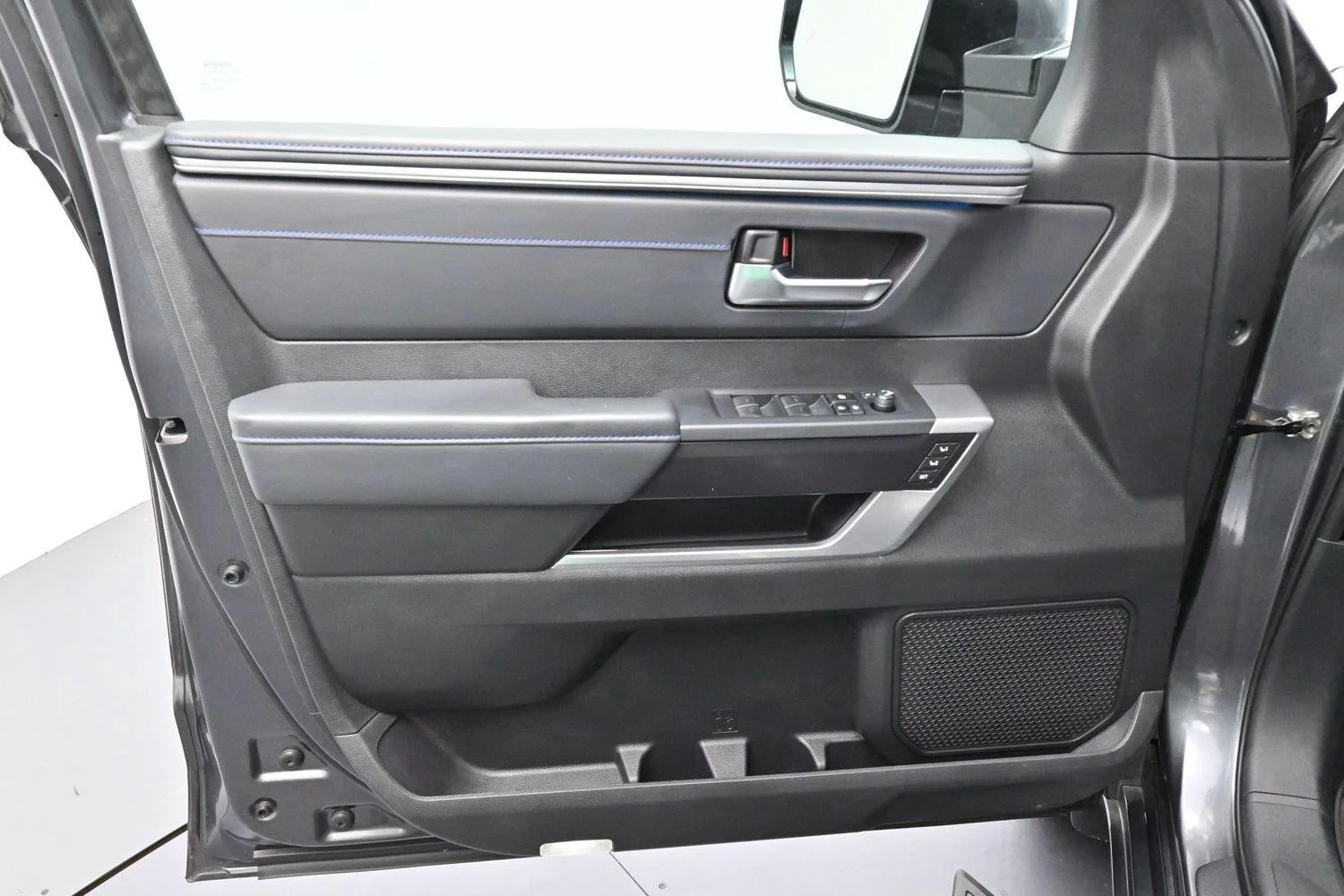 Used 2023 Magnetic Gray Metallic Toyota Platinum image 14