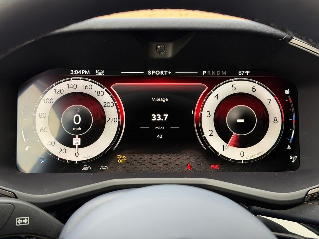 2026 Aston Martin DBX 707 - Photo 7