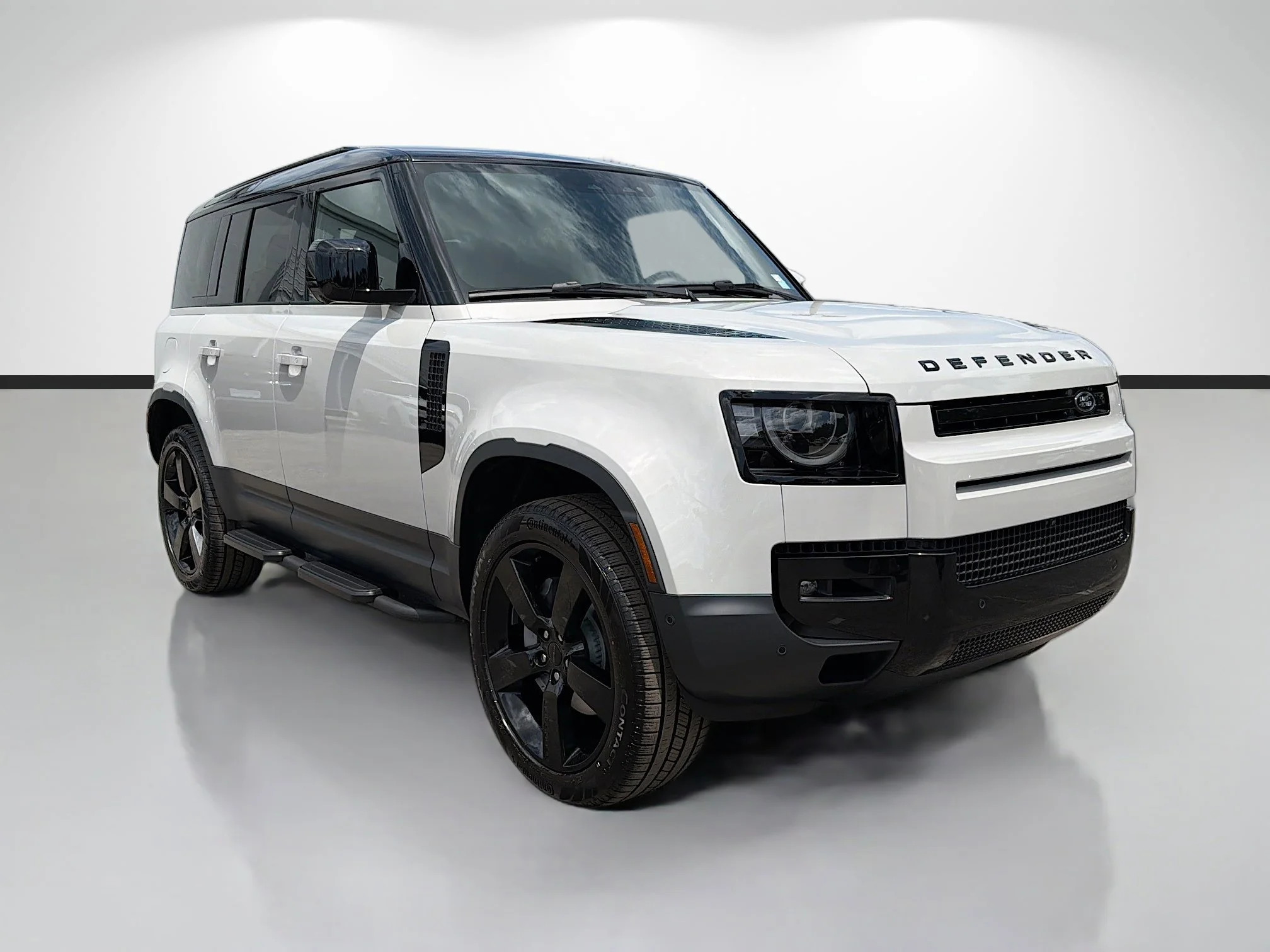 New 2026 Borasco Grey Metallic Land Rover S image 7