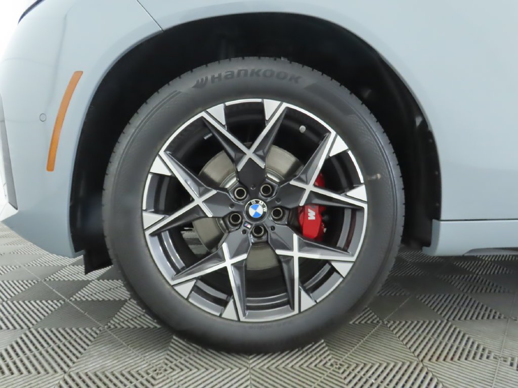 Used 2026 Gray Metallic BMW 30 xDrive image 31