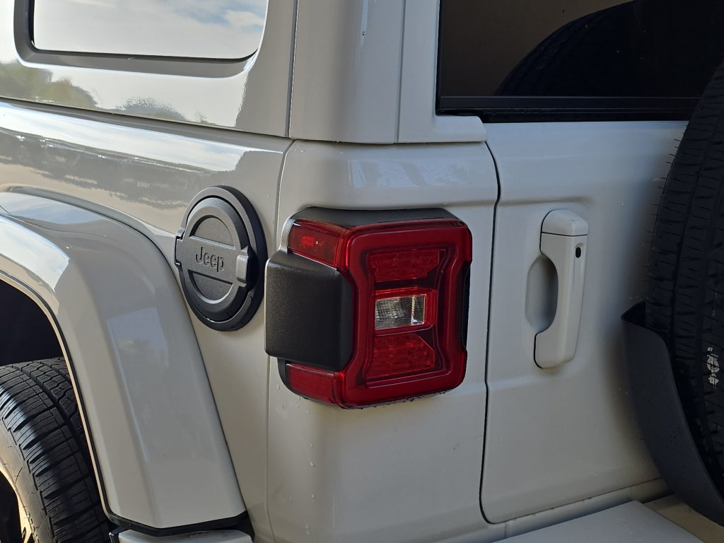 Used 2021 White Jeep Unlimited Sahara High Altitude image 35