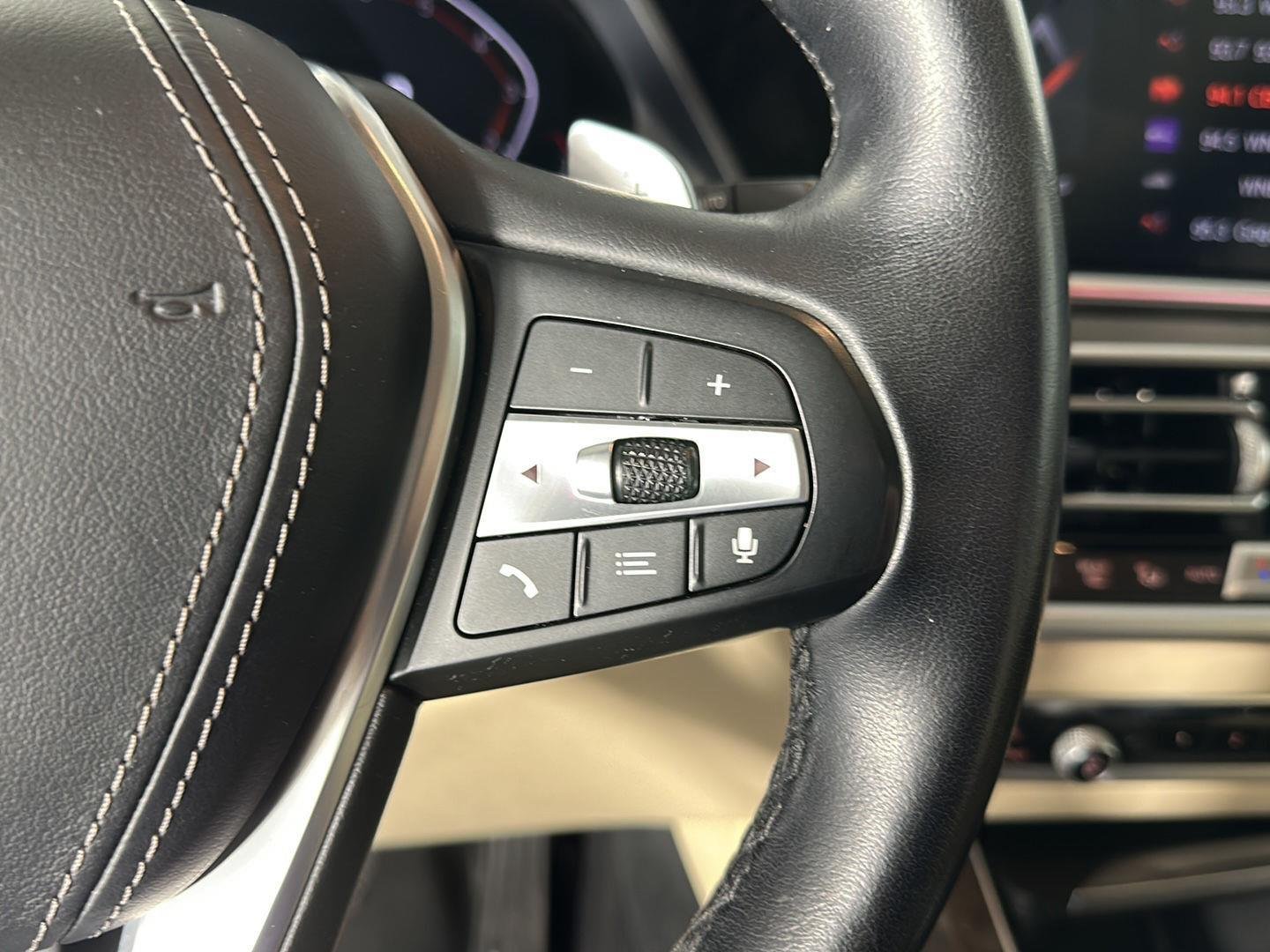 Used 2022 Phytonic Blue Metallic BMW xDrive40i image 15