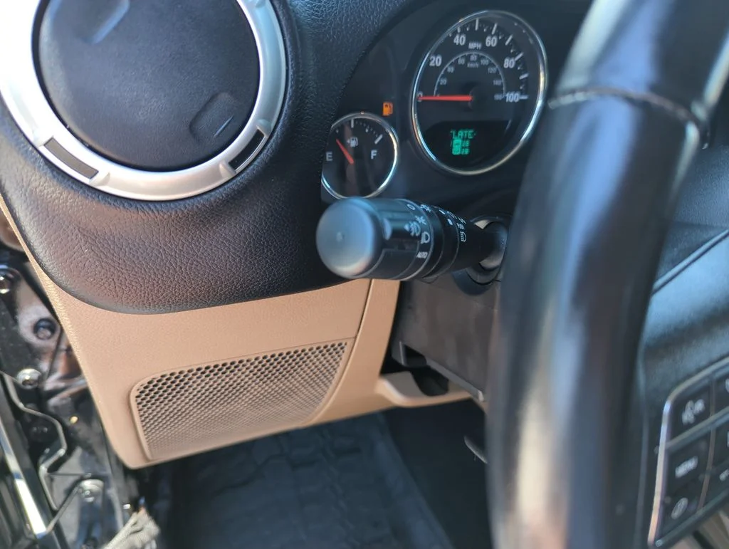 Used 2014 Black Jeep Unlimited Sahara image 20