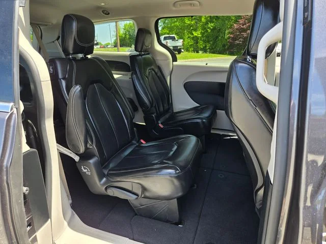 Used 2023 Gray Chrysler Touring L image 19