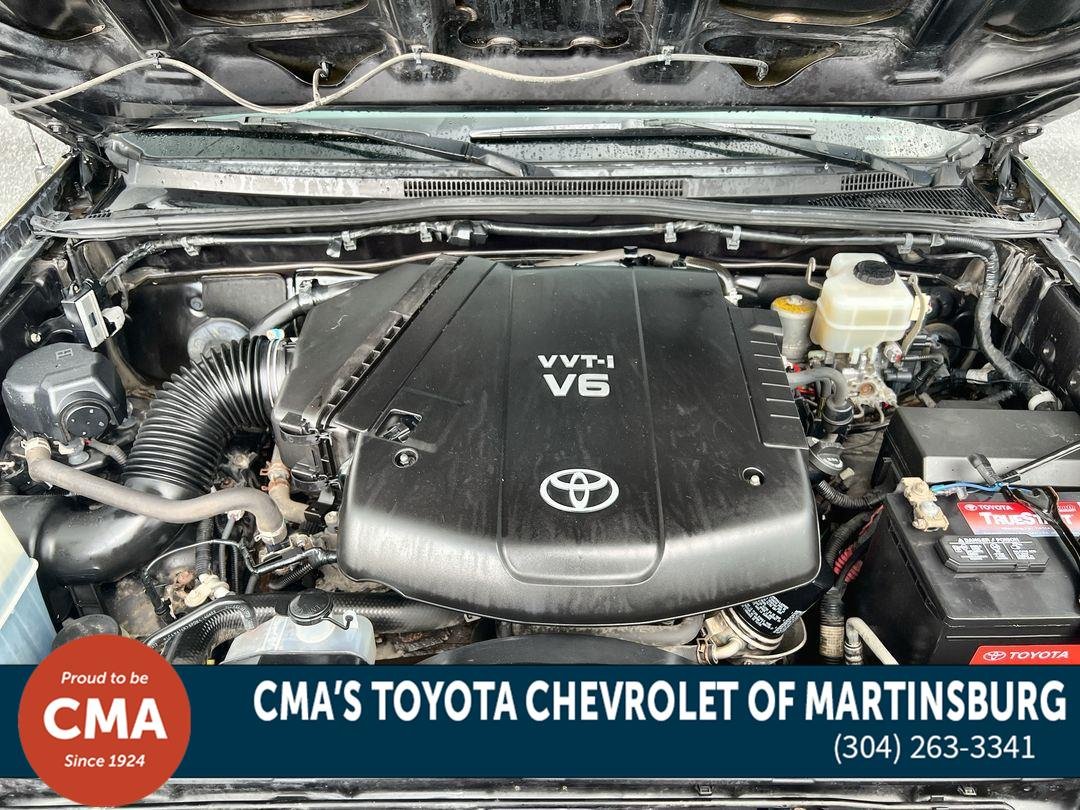 Used 2015 Magnetic Gray Metallic Toyota SR5 image 12