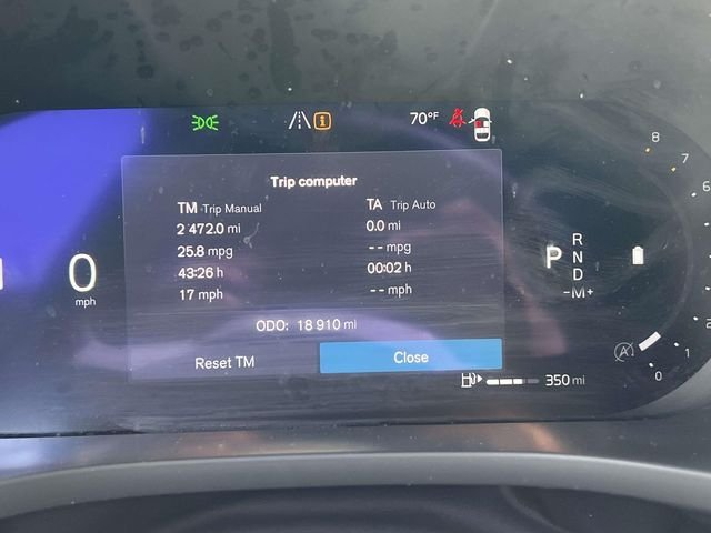 Used 2024 Blue Volvo B5 Plus Dark Theme image 27