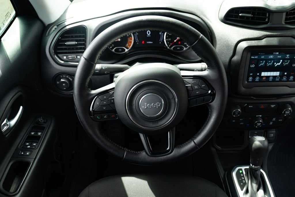 Used 2019 Black Clearcoat Jeep Latitude image 11