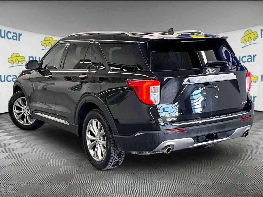 Used 2023 Black Metallic Ford Limited image 4